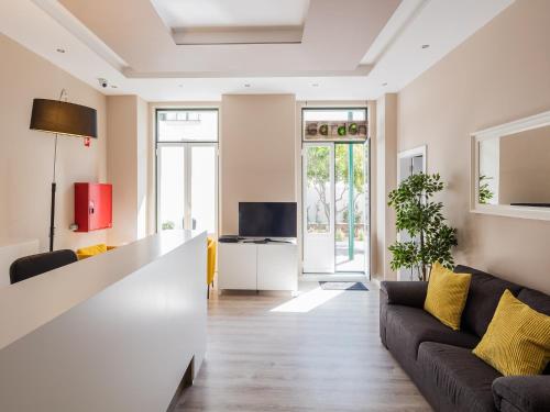 Shared lounge/TV area