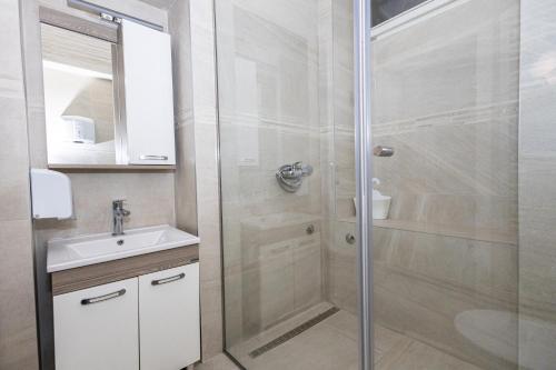 Three-Bedroom Apartment image 9