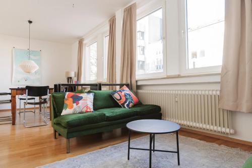 Beautiful modern apartment & central