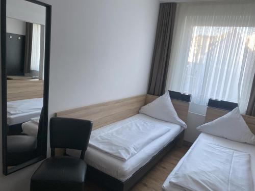Triple Room image 9