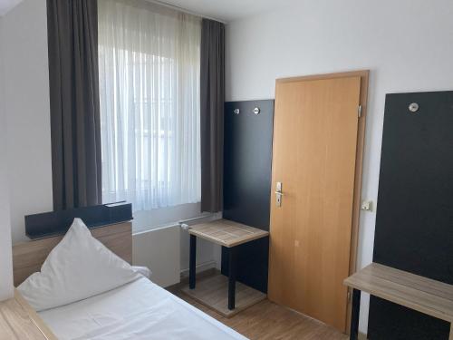 Triple Room image 8