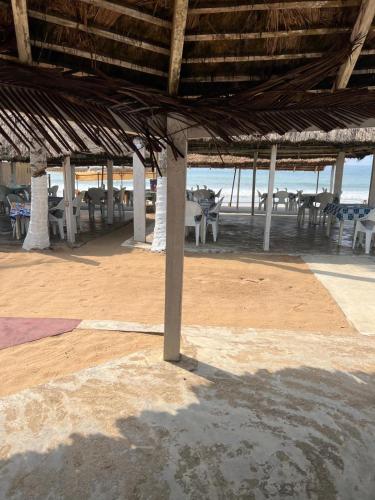 La bonne fourchette in Grand-Bassam