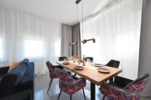 Yello Homes - Luxus Loft für bis zu 7 Personen nähe Airport & Messe, Tischfußball & Whirlpool, Norymberga (zdjęcie 9)