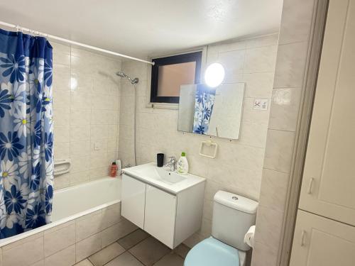 Superior One-Bedroom Apartment with Sea View image 8