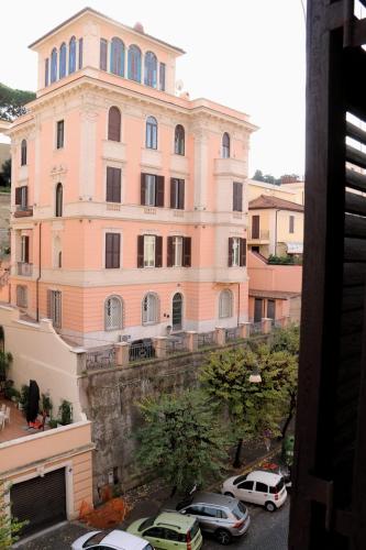 Tra i Musei Vaticani House, Rome (photo 7)