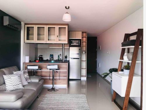 Baruc HG Apartment no parking adults only