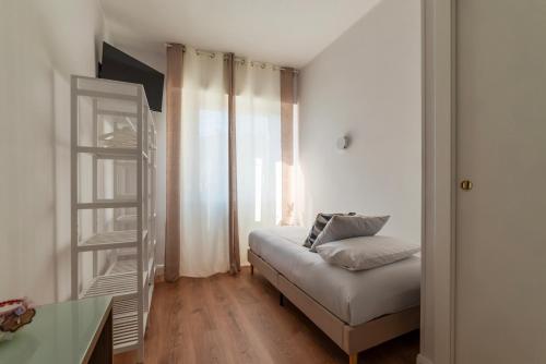 YCH-Ponte Lungo apartment, Rome (photo 10)
