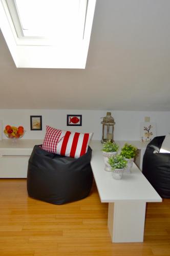 Double Room without Balcony - Attic image 3