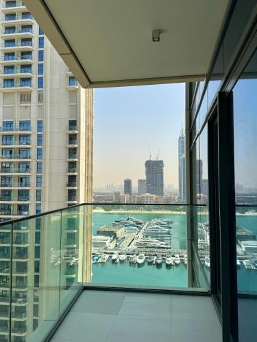Luxury 2 Bedroom Apartment with Sea Views & Private Beach Access, Дубай (фото 2)