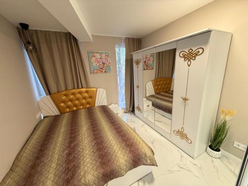 One-Bedroom Premier Apartment