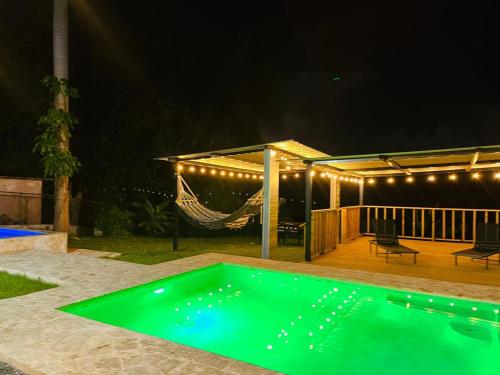 Piscina, Rainforest Serenity Home in Rio Grande