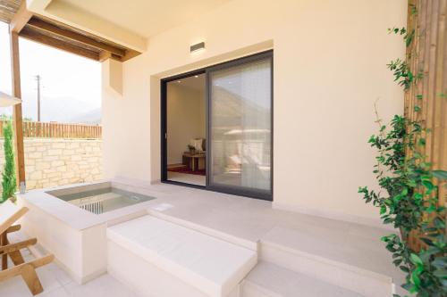 Atman Eco Lodge in Glyki