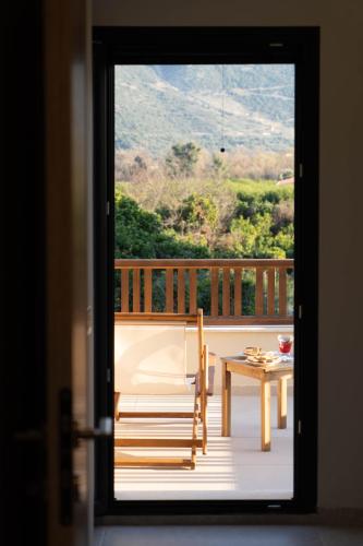 Atman Eco Lodge in Glyki