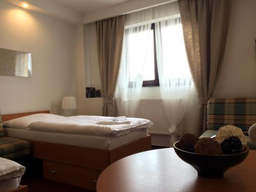Hotel Wolf - image 9