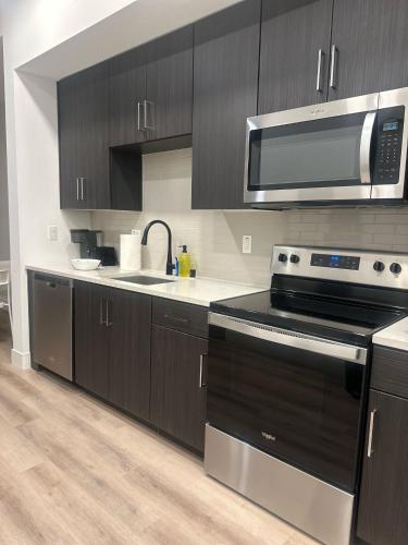 Cozy one bedroom & loft Sunset FRRE WIFI near สุสานฮอลลีวูด