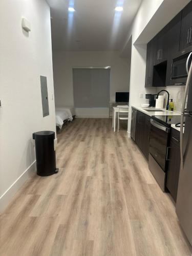 Cozy one bedroom & loft Sunset FRRE WIFI near สุสานฮอลลีวูด