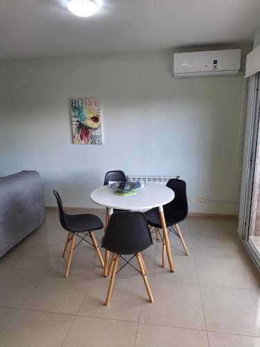 One-Bedroom Apartment image 9