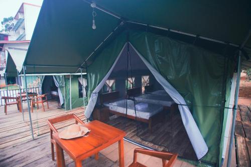 Radiance Ella Urban Camping - image 4