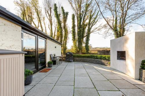 Countryside Bliss Close To Dublin in Woodstock Demesne