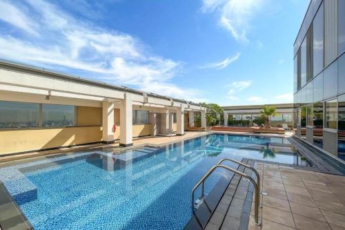 ASHRI Stylish African-Inspired Studio in DIFC, Dubai