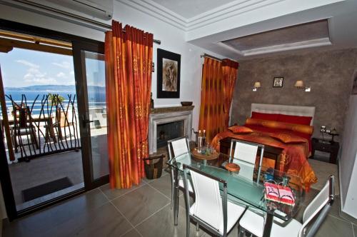 爱琴海海浪-灯塔酒店 爱琴海海浪-灯塔酒店