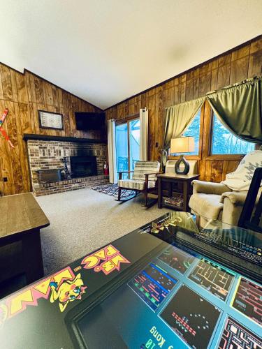 Trail Side Access Retreat I Alpen Villas at Powderhorn Mountain - Accommodation - Bessemer