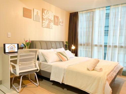 Top BGC Condo Across Grand Hyatt Hotel #oursw12k, Manila