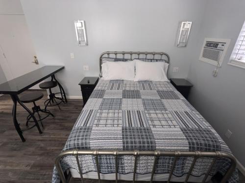 Majestic Rockies Motel - image 6