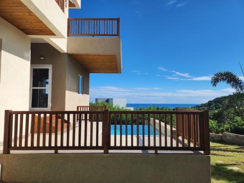 בריכת שחיה, Setsuna, Luxury Oceanic View Villa Near Airport in Vieux Fort