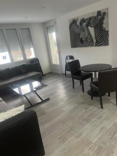 F4 Appartement 3 chambre avec wifi in La Madeleine