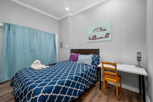 Modern & Chic Montrose Studio - Prime Location & Free Parking near พิพิธภัณฑ์ดิสทริก