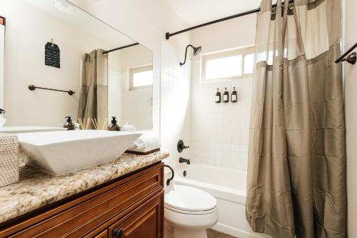 Beautiful Spacious 3 Bedroom House Tesla Connect, Las Vegas (foto 7)