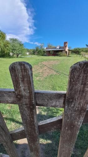 Casa con pileta y jardin Traslasierra in Deán Funes