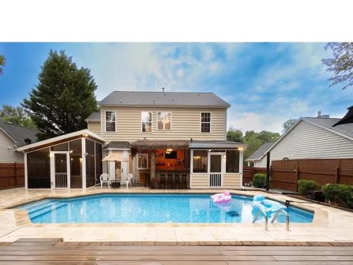 Tiki Hut, Bar, Kitchenette, Grill, Firepit at Pool
