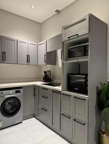 شقة حديثة مودرن 3 غرف وصالة a10, Riad (Foto 8)
