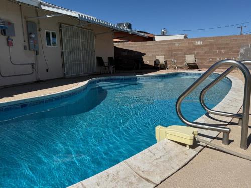 Private Pool Oasis for 6 5 Min DT 8 Min Strip, Las Vegas (photo 9)