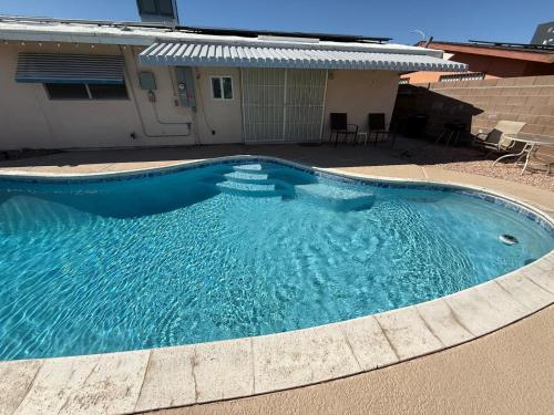 Private Pool Oasis for 6 5 Min DT 8 Min Strip, Las Vegas