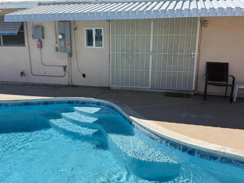 Private Pool Oasis for 6 5 Min DT 8 Min Strip, Las Vegas (photo 6)