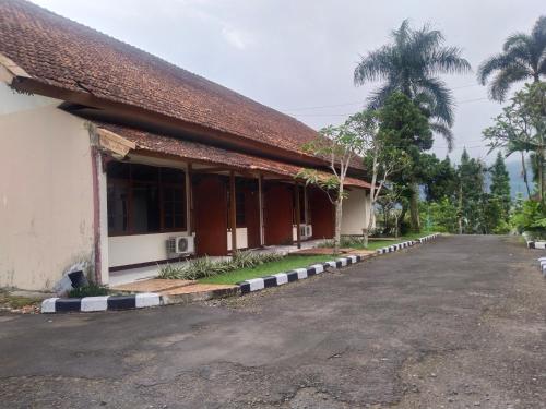 New Pesona Anggraini Hotel - 숙소 외관