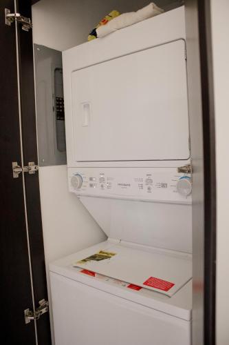 One-Bedroom Apartment image 1