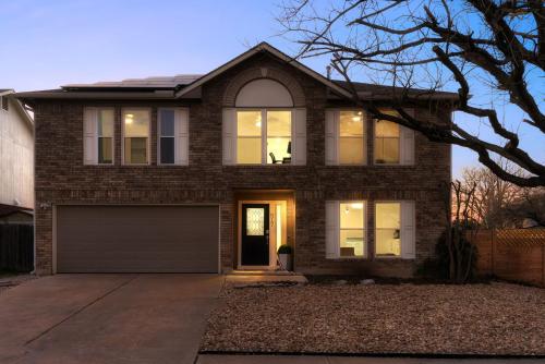 Pool HotTub FirePit BBQ Billiard PS4 Golf Pool HotTub FirePit BBQ Billiard PS4 Golf