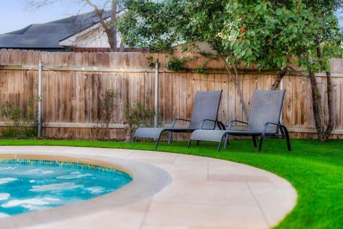 Pool HotTub FirePit BBQ Billiard PS4 Golf Pool HotTub FirePit BBQ Billiard PS4 Golf