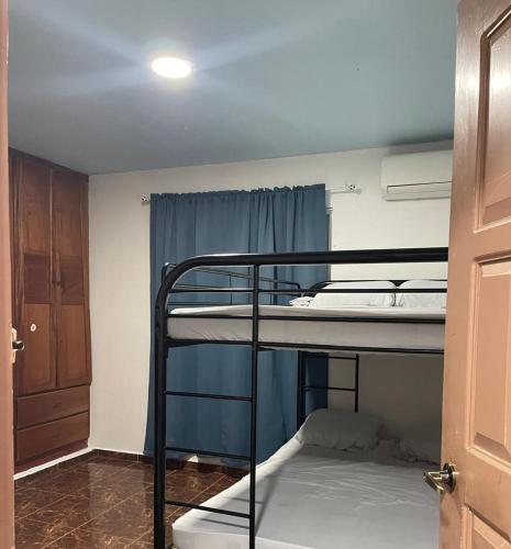 Habitación vía hacia Playa La Barqueta (Habitacion via hacia Playa La Barqueta) in Palo Grande