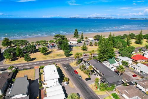 . Orewa Beachcomber