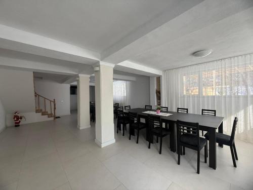 Felles stue/TV-område, Casa Maya in Baile Govora