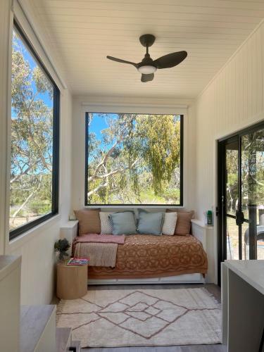 Sandy Hill Forest Tiny Home in Yankalilla