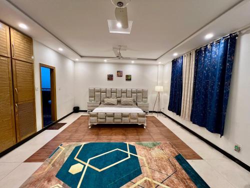 Luxury Family Apartment near centaurus park blue area