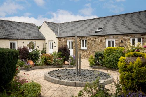Canaston Oaks - image 6