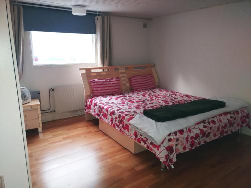 Part of a Villa for budget family and backpackers in Tuve