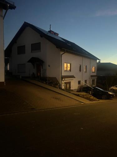 A szálláshely kívülről, Ferienwohnung Schieferglück (Ferienwohnung Schiefergluck) in Grundau